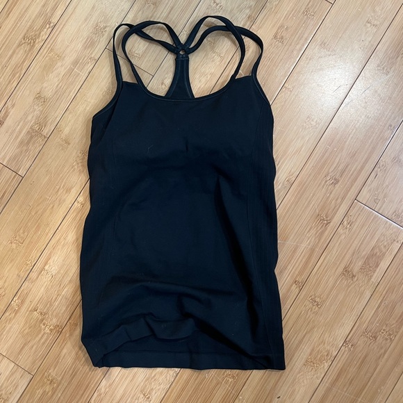 NUX quantum cami  tank with built in bra - Picture 5 of 8